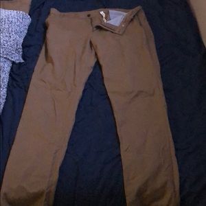 Men’s 38 Tall Nomad Lululemon Commission Pant